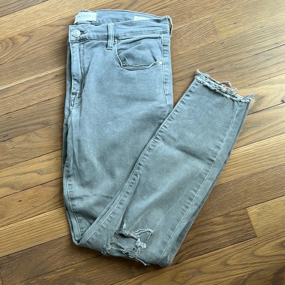 Pacsun grey knee rip ankle jegging